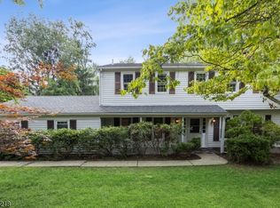 453 Paramus Rd, Paramus, NJ 07652