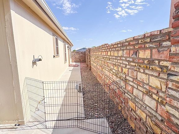 4th image of 10297 E 37th Pl