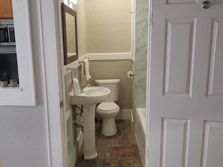800 W Capps St #5 — Photo 7