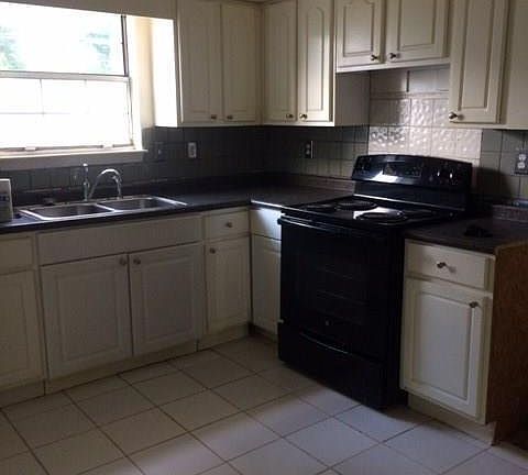 5th image of 948 Berkley Ave Ext