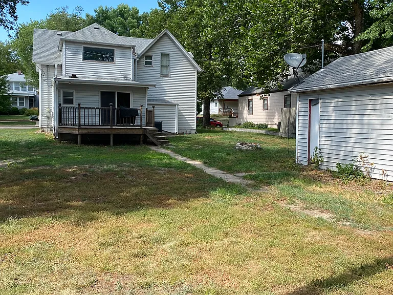 416 Blunt St — Photo 18