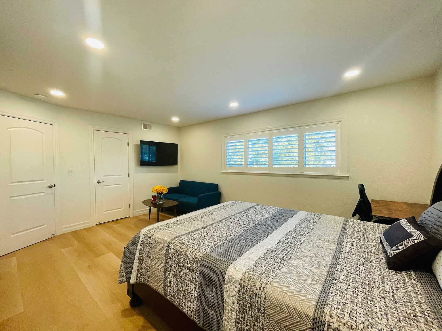1 bed, 160 sqft, $1,350 — Photo 3