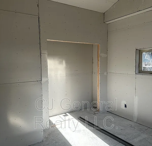 90 Beacon Ct #2 — Photo 4