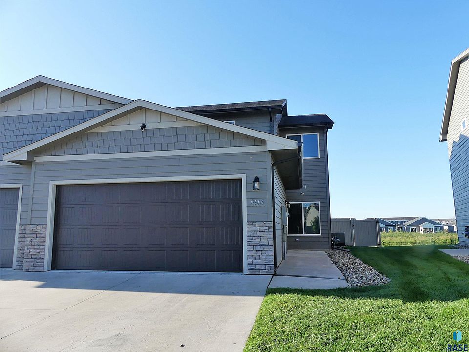 1st image of 5516 S Seville Pl
