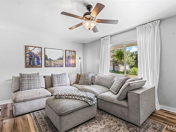 5th image of 105 Meadow Ln