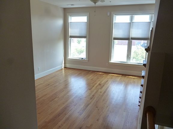 2nd fl front living room