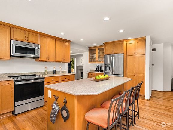 5th image of 17121 205th Avenue NE