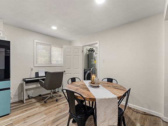 5th image of 140 Shirley Dr