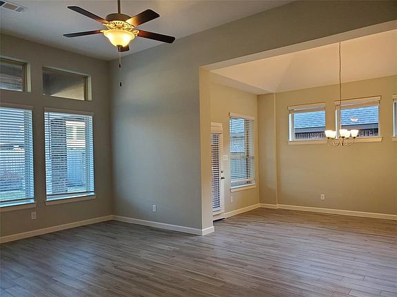 5th image of 11714 Twin Creeks Hill Dr