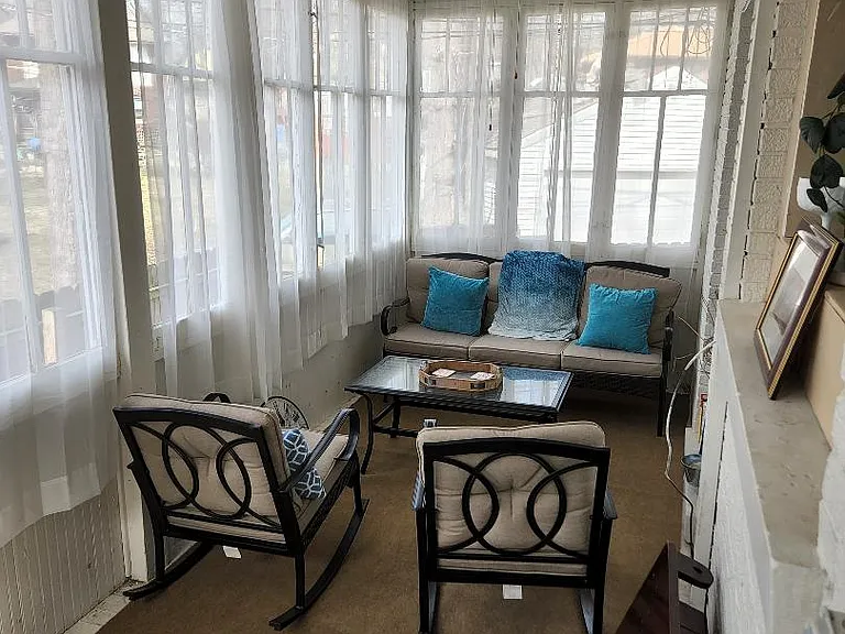 S Hermosa Ave — Photo 9