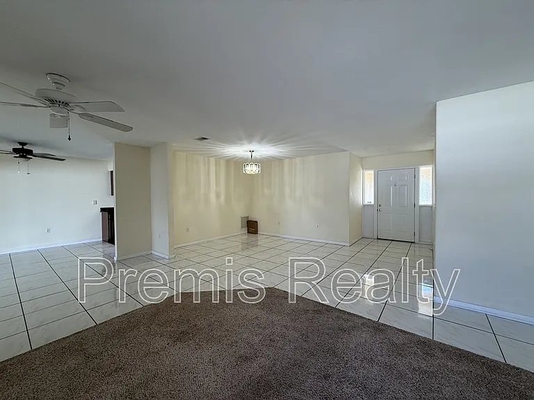 2238 Colonial Dr — Photo 7