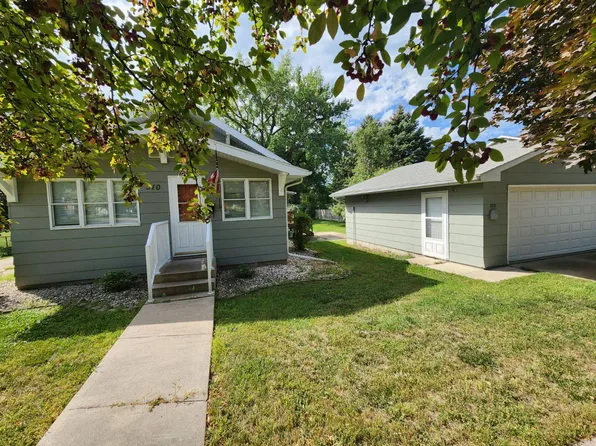 310 E 10th Ave, Milbank, SD 57252