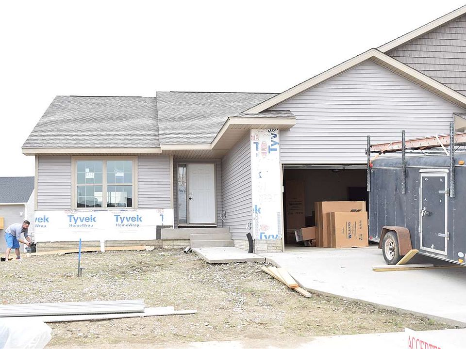 1st image of 1335 Twin Leaf Ave