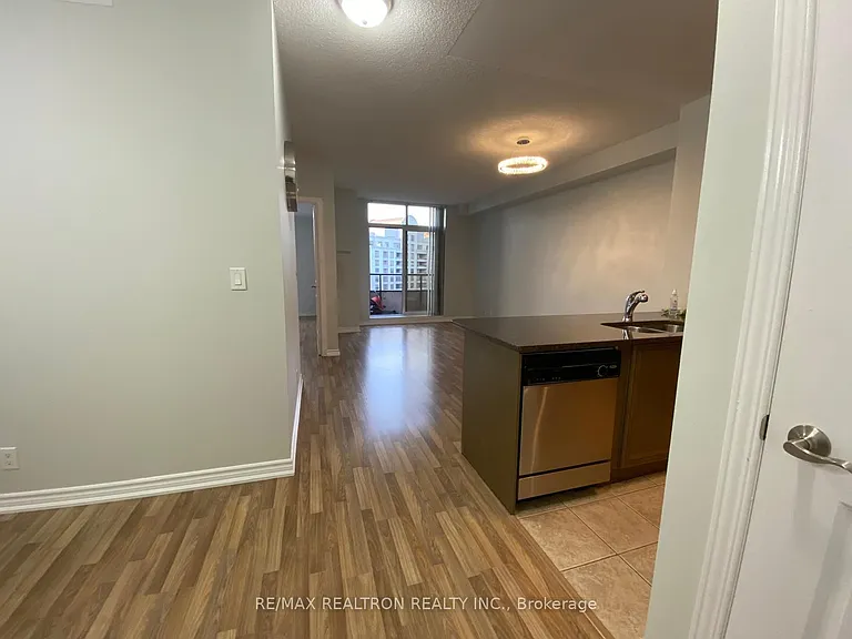 9225 Jane St #1606 — Photo 7