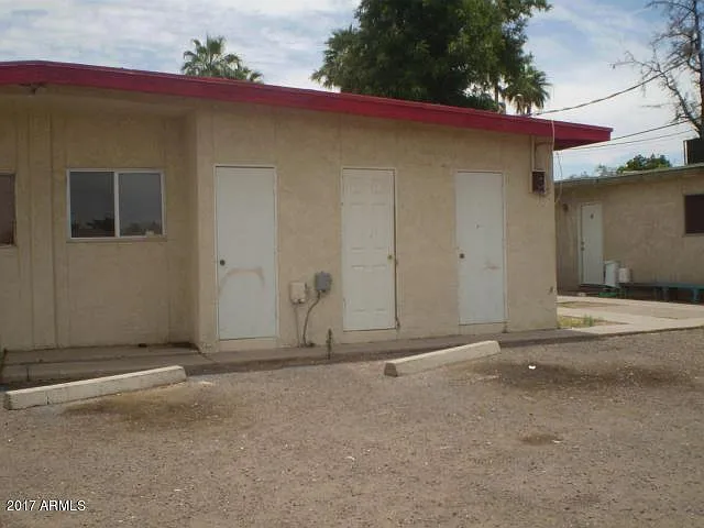 2 bed, 1.0 bath, 800 sqft, $849 — Photo 3