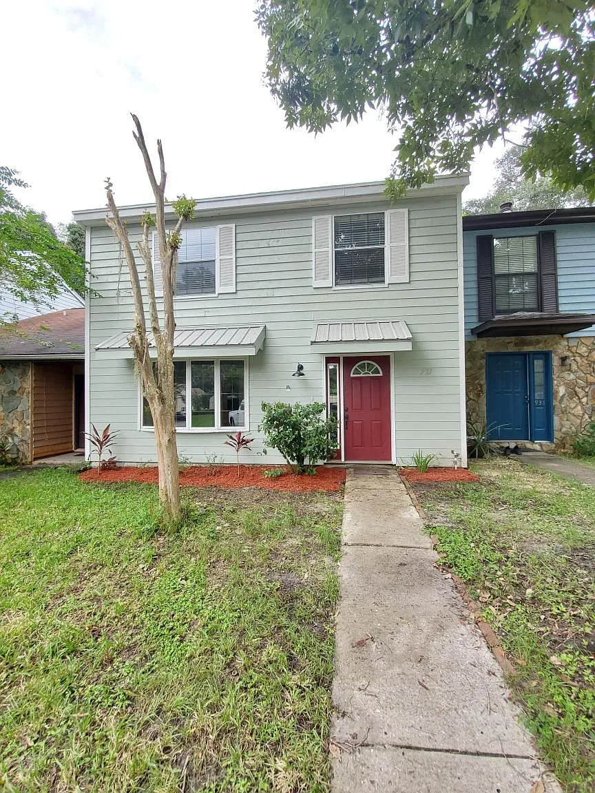 3 bed, 2.5 bath, 1600 sqft, $1,750 — Photo 1