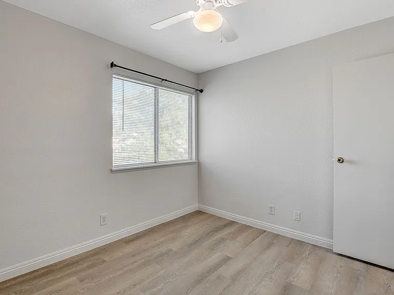 76 Megan Dr — Photo 15