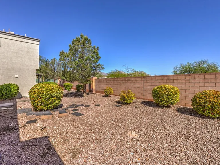 10540 Allthorn Ave — Photo 34
