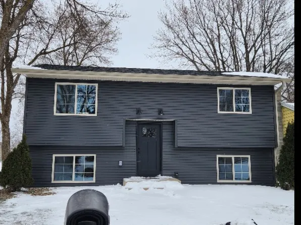 113 Cedar St S, Sauk Centre, MN 56378