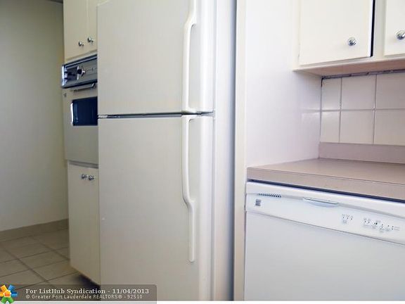 5th image of 333 Sunset Dr APT 405