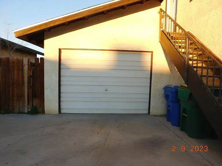 413 S Sunset St — Photo 3