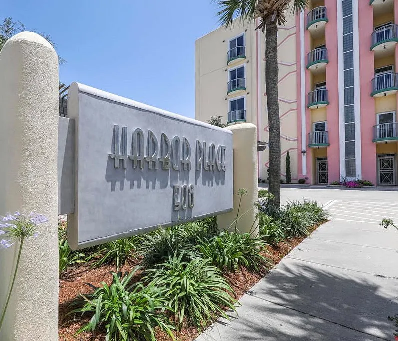 508 Harbor Blvd — Photo 4