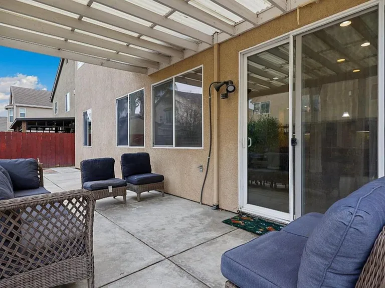 2090 Wisteria Pl — Photo 43