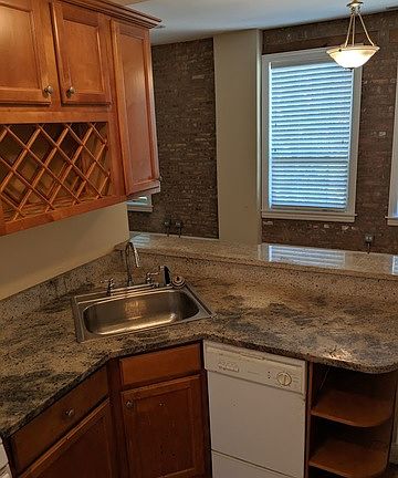 3rd image of 2819 W Cortez St APT 2E