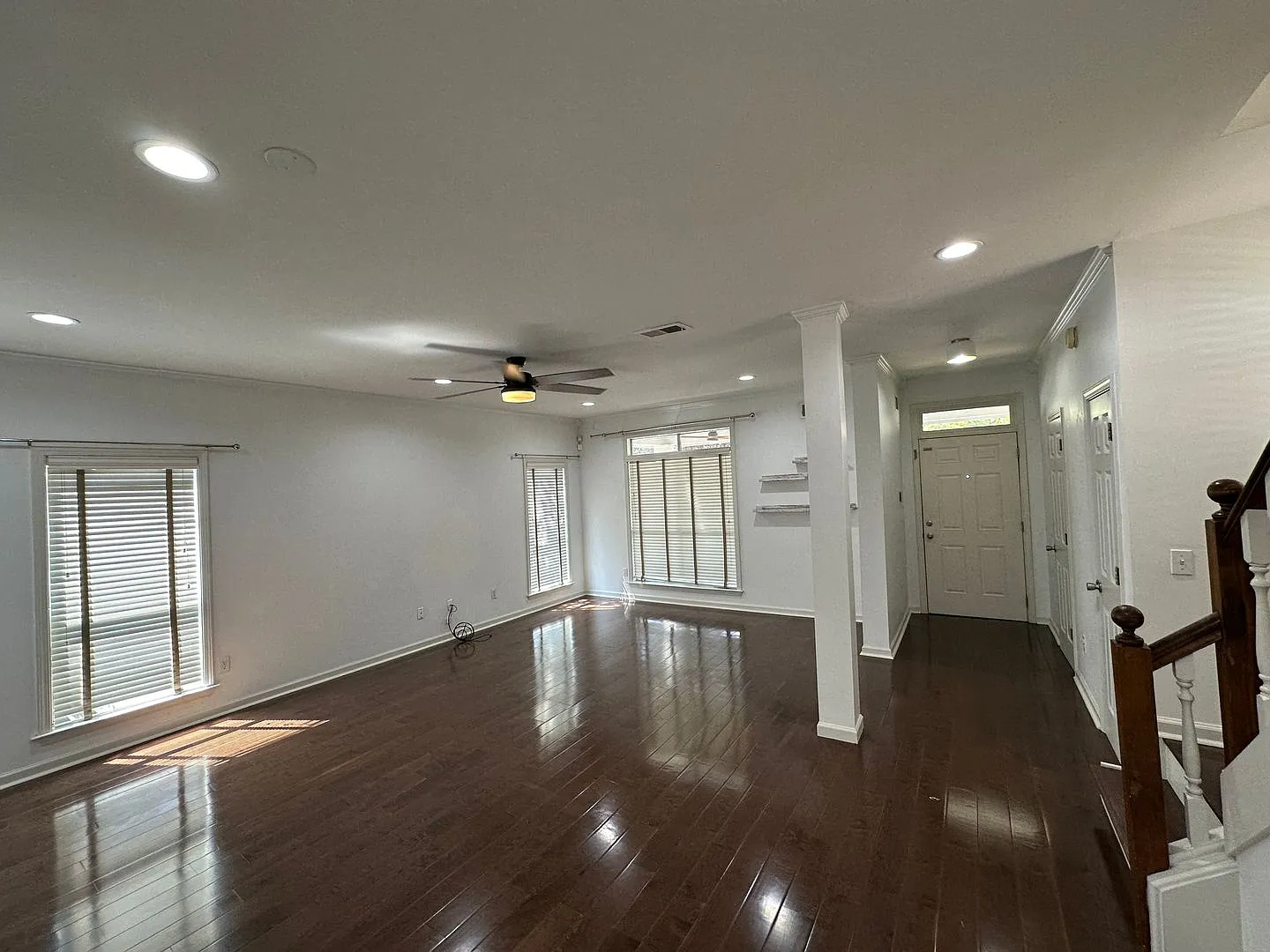 Spacious 3 bd 2.5 bath renovated kitchen and baths. Fenced in yard with tile pergola area. Owner ... — Photo 4