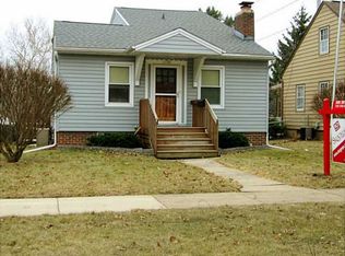 1735 C Ave NW, Cedar Rapids, IA 52405