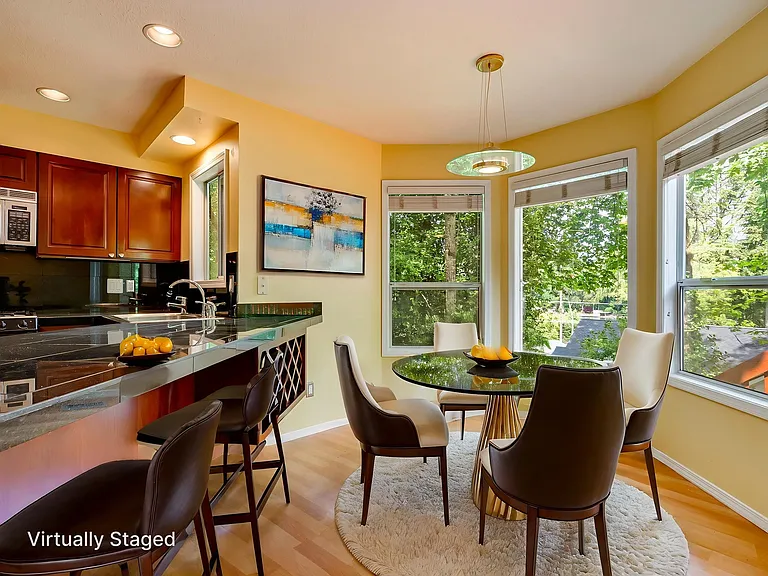 725 Ash St — Photo 26