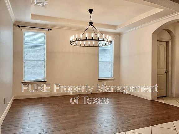 5th image of 1032 Dyer Creek Pl