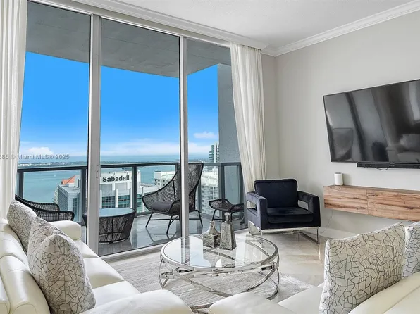 1060 Brickell Ave APT 4303, Miami, FL 33131