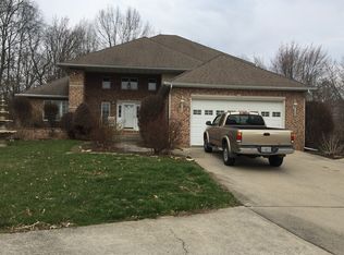 18 Kingsridge Dr, Mount Vernon, IL 62864