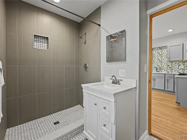 11 Baynes St — Photo 12