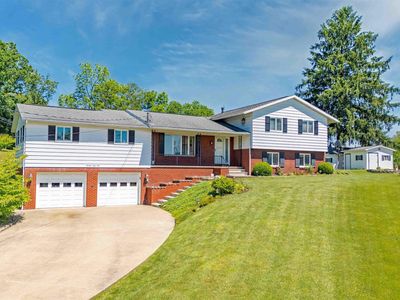 1354 Pineview Dr, Morgantown, WV, 26505