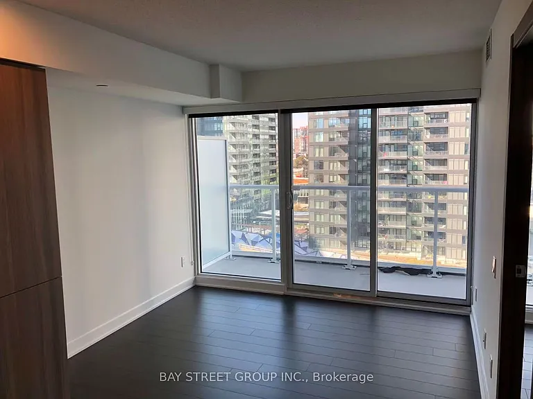 17 Bathurst St #1109 — Photo 3