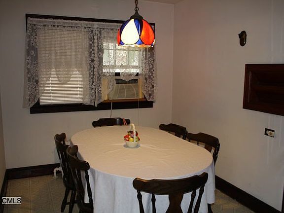 3rd image of 28 Strawberry Hill Ave