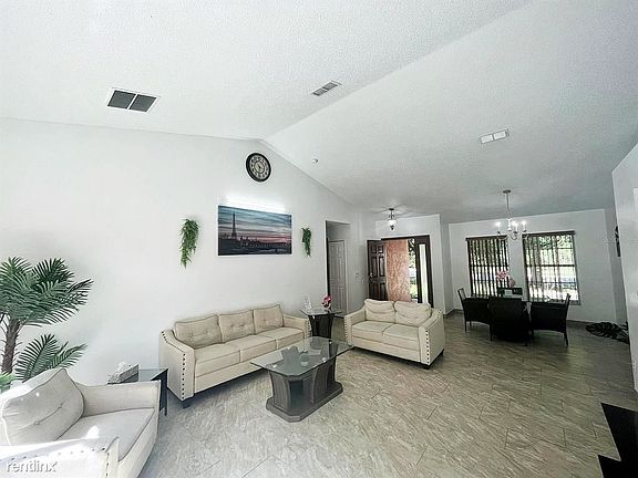 5th image of 389R Coventry Estates Blvd