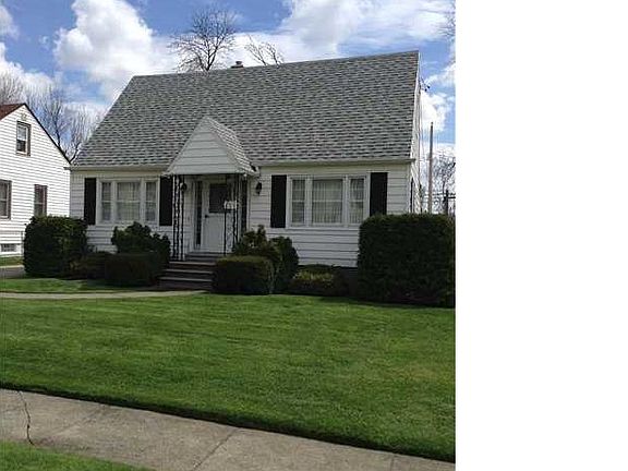 2nd image of 114 S Huxley Dr
