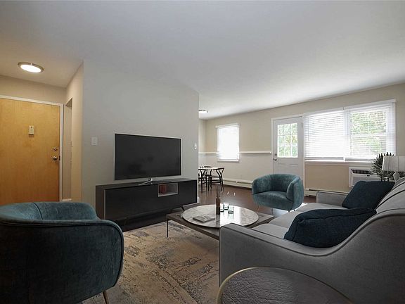 4th image of 9D-33 Hemlock Dr