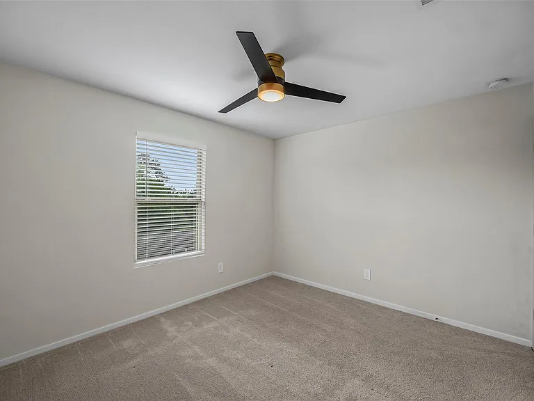 17722 Grove Hill Dr — Photo 23
