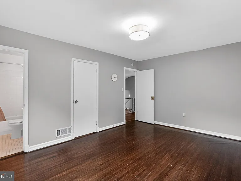 9211 E Parkhill Dr — Photo 12
