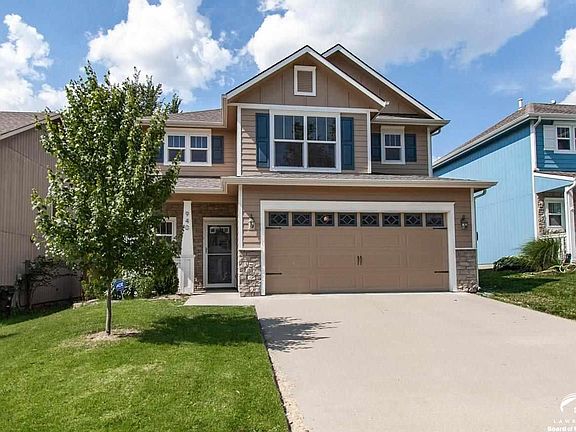940  Anna Tappan Lawrence, KS listing photo #4