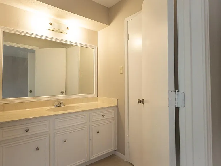7310 Westbranch Dr — Photo 17