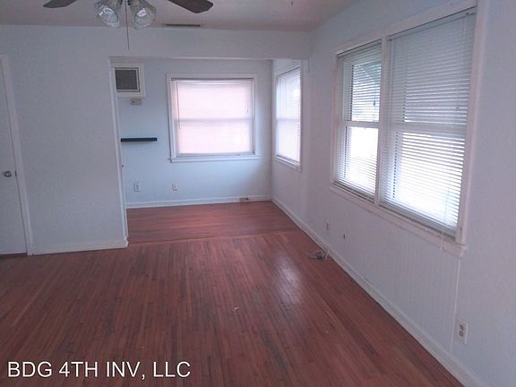3rd image of 425 30th Ave N