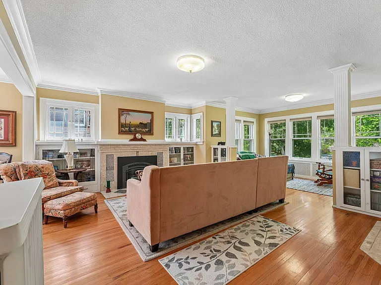 1771 James Ave S #1 — Photo 4