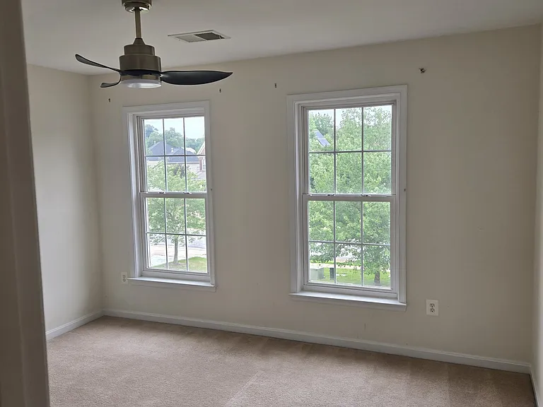 10225 Everley Ter — Photo 9