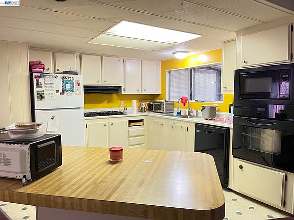2nd image of 1345 Chelsea Way