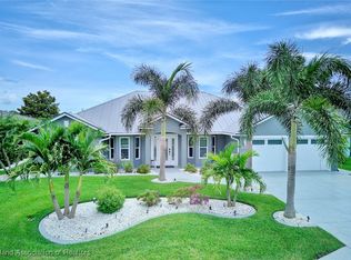 157 Loquat Rd NE, Lake Placid, FL 33852